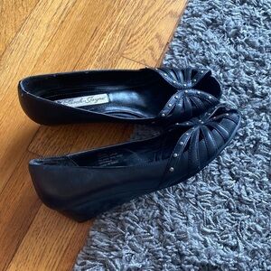 Sarah-Jayne Cut Out Stud Design Peep Toe Wedge Heels Size 6.5